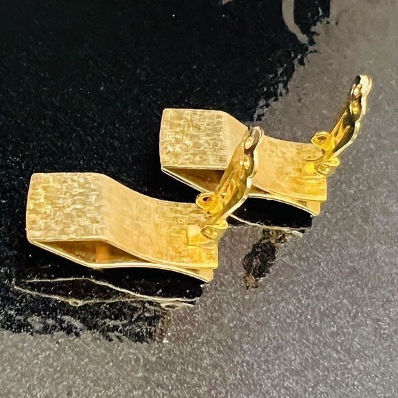 Vintage Unique Textured Large Gold Huggie Clothespin Earrings Clip On OOAK 1430 - Picture 3 of 13